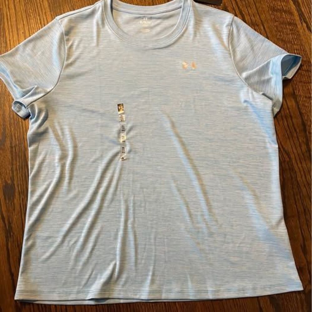 XL Women’s Under Armour Athletic Shirt Light Blue Loose